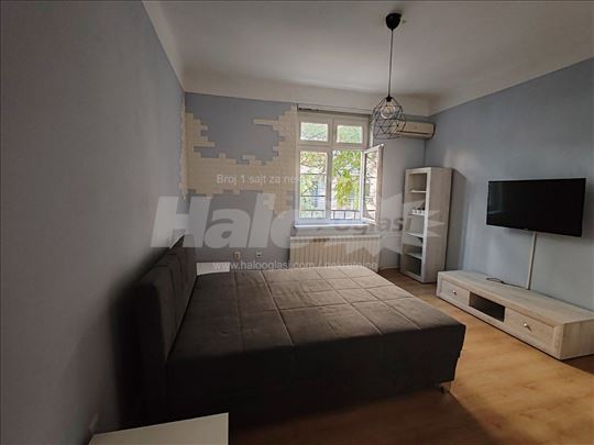 Bajlonijeva pijaca (Knez Miletina), 1.0 30m2 I/II