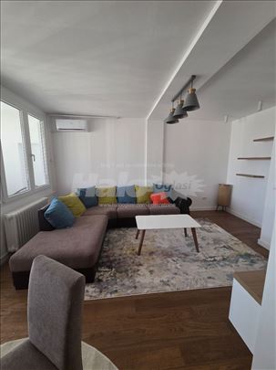 Blok 19a, Novi Beograd, renoviran stan
