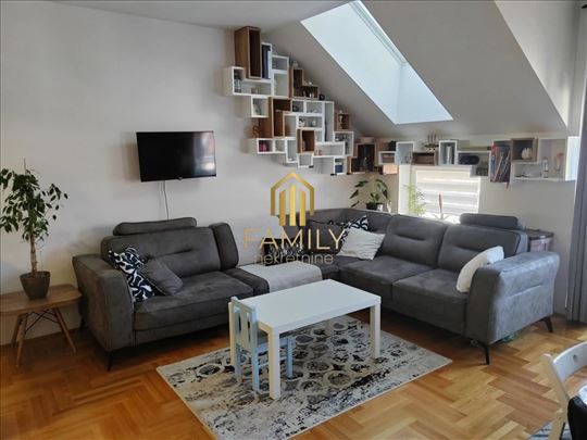 Četvoroiposoban stan Nova Detelinara 247.200€