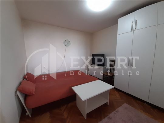 Izdaje se kuća na Bubnju, 38m2, 120e