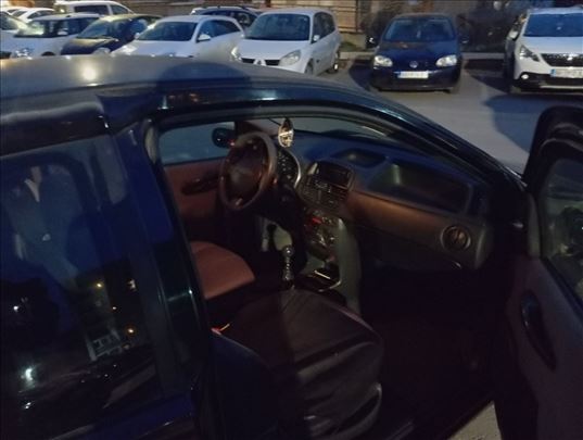 Na prodaju Fiat Punto 1,2