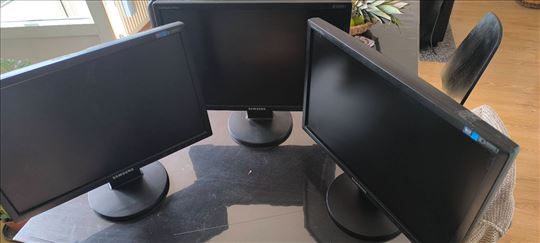 Poklon+ 3 monitora Samsung syncmaster 943 nw