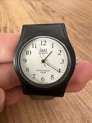 Q&Q quartz sat