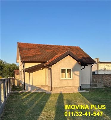 Stara Pazova, Vojka - Dve kuće na jednom placu
