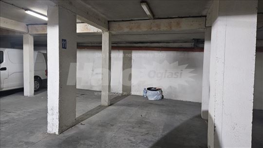 Garaza mesto u zgradi 16,5m2