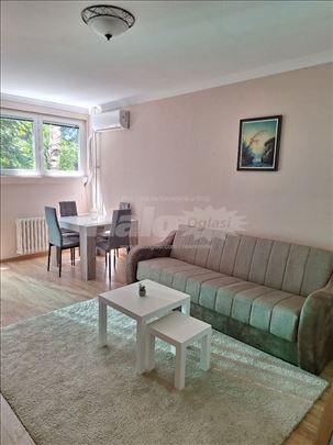 Miljakovac centar - jednoiposoban stan