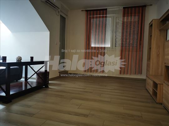 Izdajem stan 48m², mirna lokacija, odmah useljiv