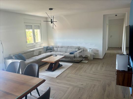 Luksuzan 4.0 stan 98 m² sa parkingom + garaža