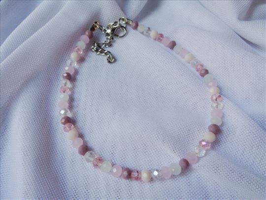 Nakit za nogu u roze i ljubicastoj nijansi