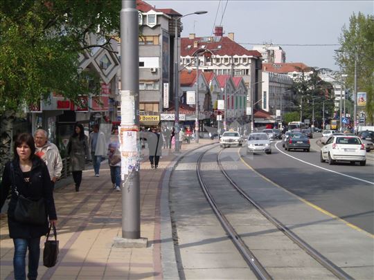 Požeška, Ulični lokal sa velikim izlozima, TOP