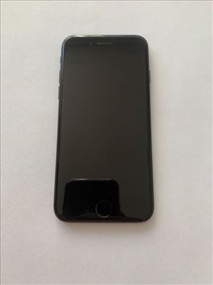 Iphone 7 128gb crni