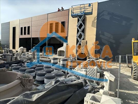 Izdaje se poslovni prostor 425m2