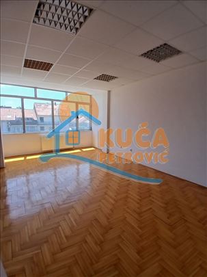 Izdaje se poslovni prostor na Vizantijskom bulevar