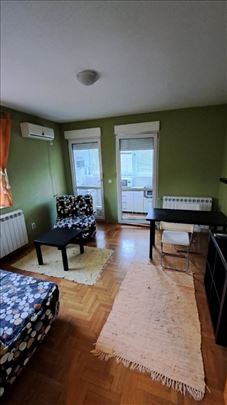 Izdavanje jednosobnog stana na Rotkvariji
