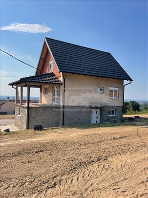 Kuca 160 kvadrata, plac 22,5 ari