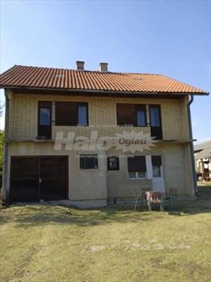 Kuća u Trsicu na prodaju