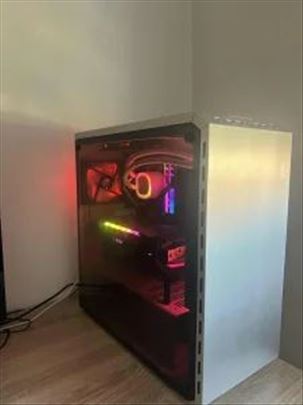 R7 5700x3d / rx 6800 / 1tb / 32gb - kao nov