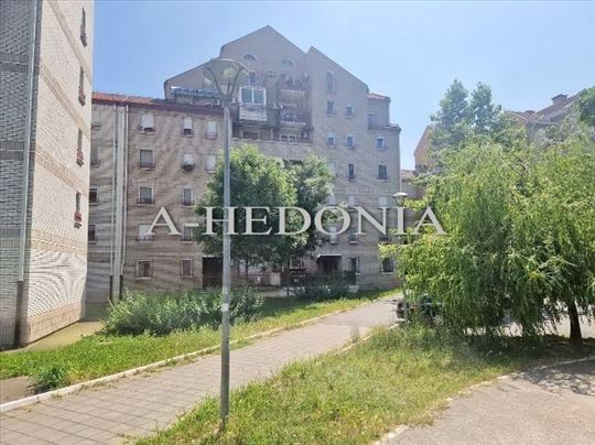 B.kosa II, noviji, 2.0, fasadna cigla, useljiv