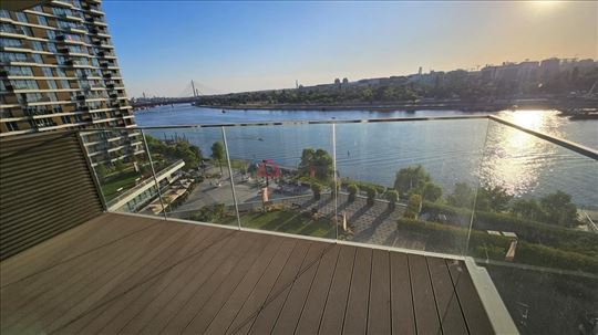 Bw Residences Riverview with Swimming Pool and Gym