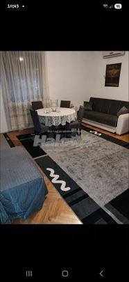 Izdajem namesten stan 300 eur, 37m2, Medakovic II
