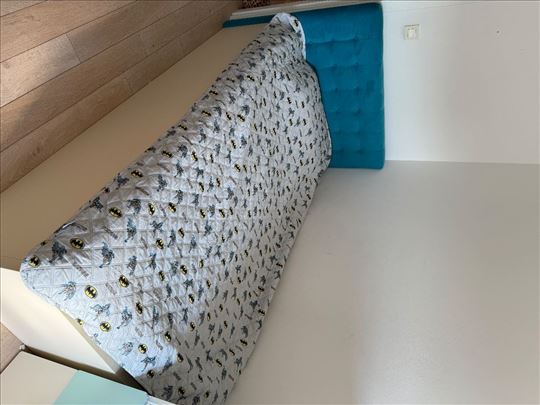 Krevet sa bunkerom i dusekom