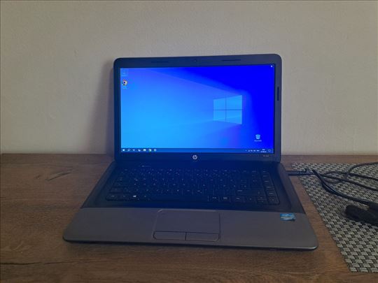 Laptop HP 15.6", 8GB/ i3 Odlican