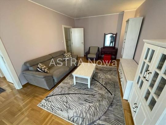 Novija gradnja, apartmanski opremljen stan