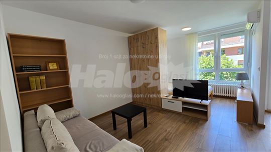 Renoviran PRVI stanari 1.5 Retenzija, pogled