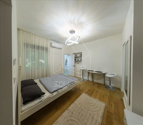Strogi centar 21m2, Zeleni venac 1.0