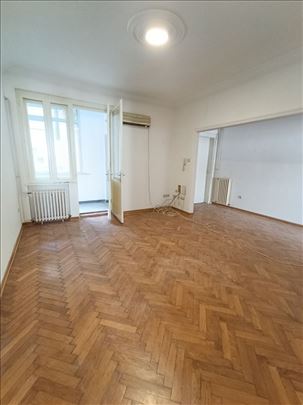 Terazije, 120m2, 4.5, salonski,za poslovni prostor