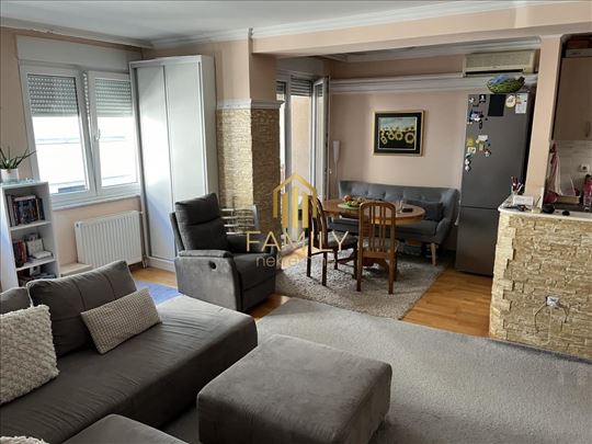 Trosoban stan na prodaju – Liman 4, 65 m², odlična