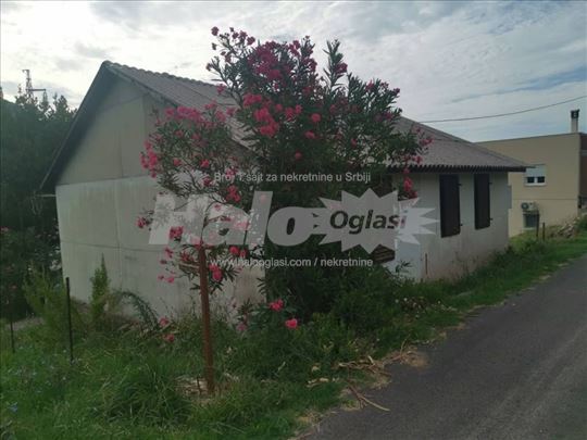 Vikendica 30m2, plac 100 m2, Bar, Šušanj