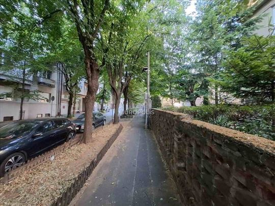 Vračar, novija gradnja sa garažnim mestom ID#7917