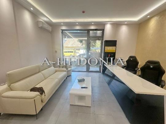 Zemun, Radoja Dakića, nov, opremljen lokal od 30m2