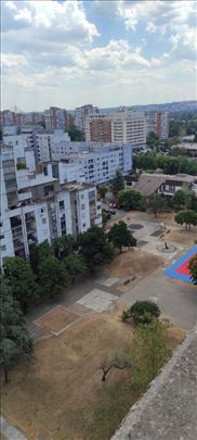 Blok 61, funkcionalan, zidana garaža