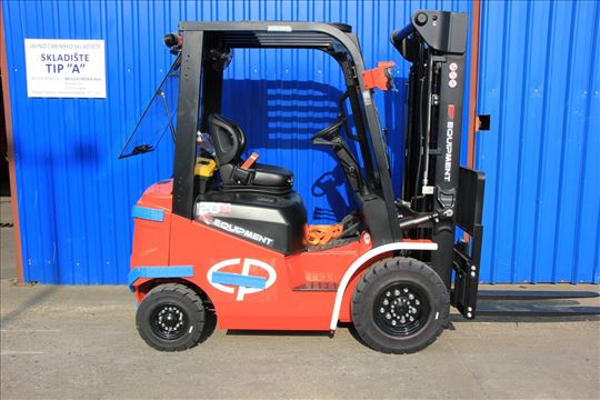 EP EFL203 Čeoni Elektro Viljuškar