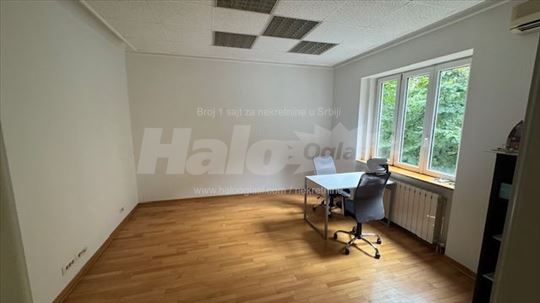 Izdaje se kancelarijski prostor