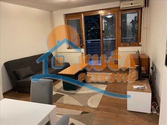 Izdaje se odlična garsonjera u Duvaništu, 30m2