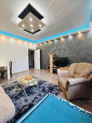 Karaburma, dvosoban, renoviran 43m2
