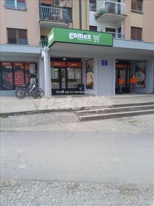 Poslovni prostor u Srbobranu 300 m²
