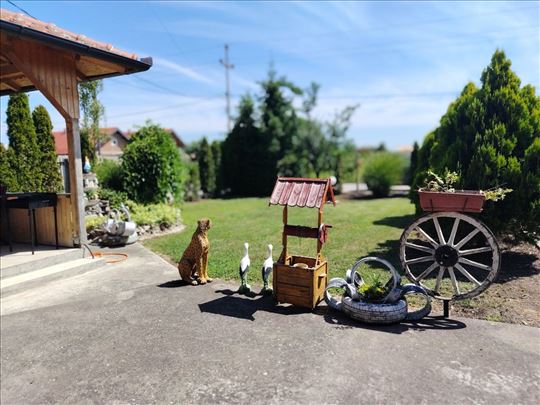 Prelepa uknjižena kuća