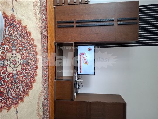 Stan 40m2 u Centru,ugao Cara Dusana 40 i KP 82