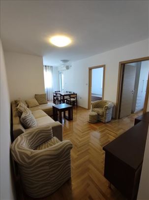2,5 soban namešten stan,52m2,pet friendly,Miše Dim