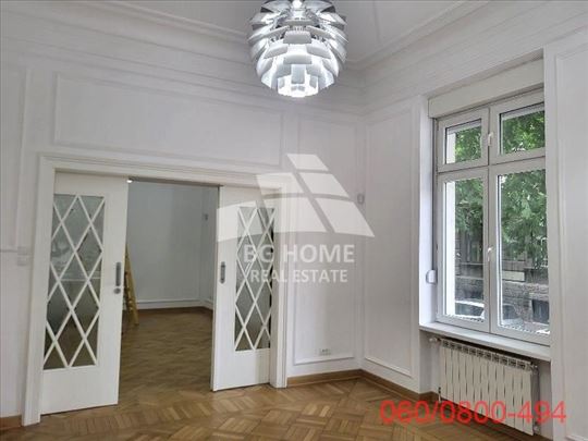 4.5 luksuzan salonac na Starom gradu, Rige od Fere
