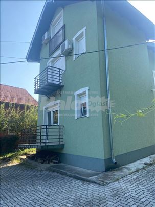 400m od centra 7 ari placa 150m2 uknjizeno 