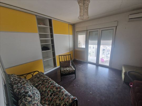 42 m2 2.0 Rakovica Labudovo Brdo za renoviranje