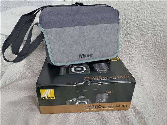 D5300 sa objektivom 18-105