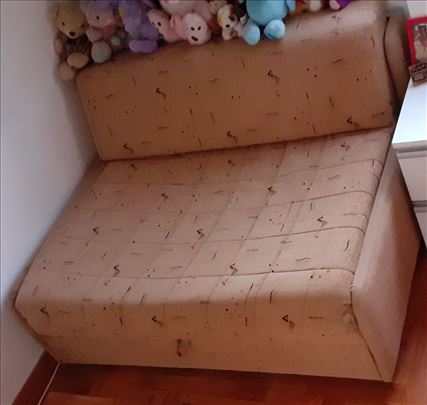 Dvosed sa fiokom za posteljinu