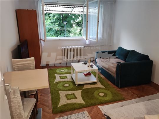 Garsonjera Kanarevo brdo - kod VMA