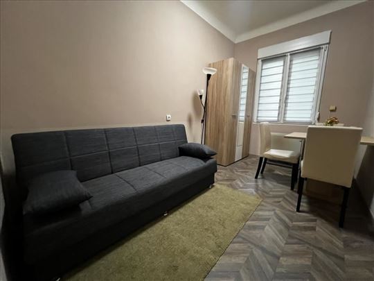Izdaje se Stan 30m2 Skadarlija ID#2217
